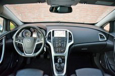 Opel Astra GTC - 1.6 Turbo 180pk Sport * Sportleder * Navi * Xenon * Infinity * 20" * Stuur- en stoe