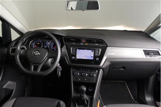 Volkswagen Touran - 1.2 TSI 105PK Trendline | Navigatie | Aut. Airco | 5-persoons | - 1