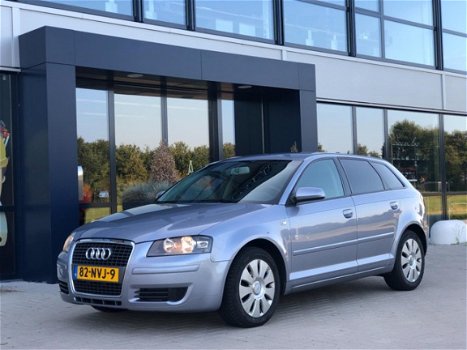 Audi A3 Sportback - 1.6 Pro Line AUTOMAAT - Clima, Cruise, PDC, Trekhaak - 1