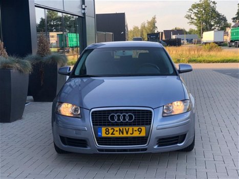 Audi A3 Sportback - 1.6 Pro Line AUTOMAAT - Clima, Cruise, PDC, Trekhaak - 1