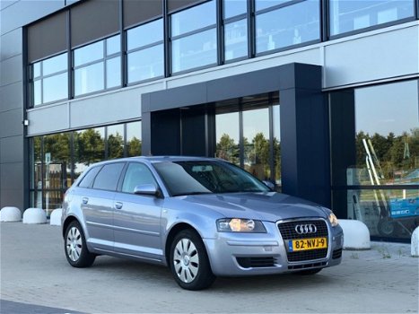 Audi A3 Sportback - 1.6 Pro Line AUTOMAAT - Clima, Cruise, PDC, Trekhaak - 1