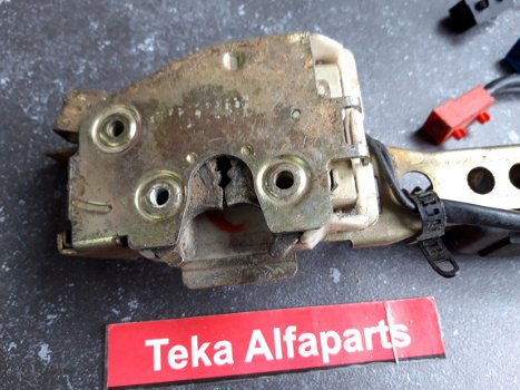 Alfa Romeo 75 Deurvergrendeling Voor Rechts Used - 1