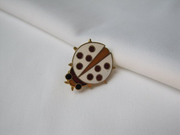 Broche goudkleurig wit zwart rood emaille kever/lieveheersbeestje 2.1x1.8 cm. - Afbeelding 6