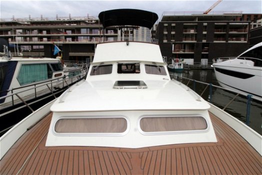 Valkkruiser 1200 Flybridge - 4