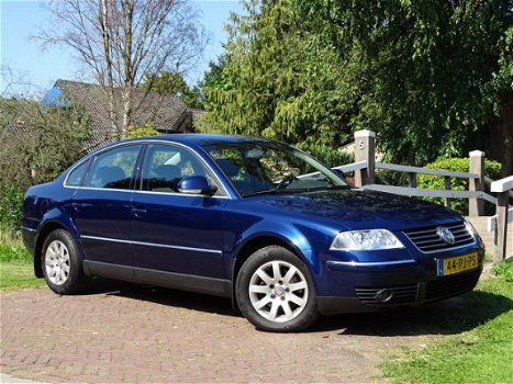 Volkswagen Passat - 2.0-20V Athene | Cruise | Airco | Trekhaak | - 1