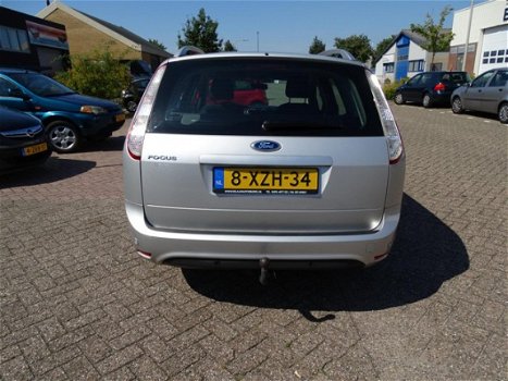 Ford Focus Wagon - 1.6 Titanium - 1