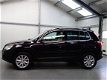 Volkswagen Tiguan - 1.4 TSI Sport&Style DEALERONDERH. LEER. PANORAMA SCHUIFDAK - 1 - Thumbnail