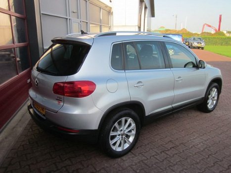 Volkswagen Tiguan - 1.4 TSI Sport&Style NAVI/ECC/AFN. TREKHAAK/6 MND BOVAG GAR - 1