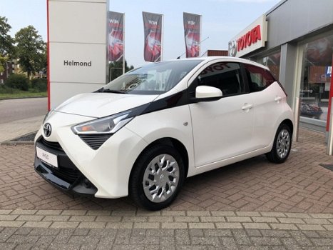 Toyota Aygo - 1.0 VVT-i x-play 5D 72pk - 1