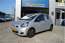 Toyota Aygo - 1.0-12V Access *BJ2010*STUUBEKR*APK5-2020*NETTE AUTO