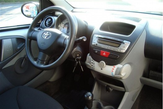 Toyota Aygo - 1.0-12V Access *BJ2010*STUUBEKR*APK5-2020*NETTE AUTO - 1