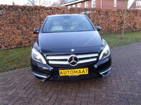 Mercedes-Benz B-klasse - B200 Automaat. Elke denkbare optie. Beslist in nieuwstaat - 1