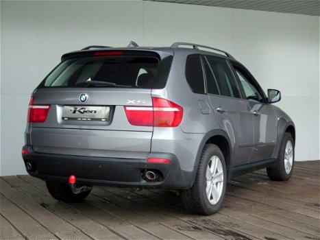 BMW X5 - 3.0d Executive 235pk | Grijs kenteken | Navigatie | Climate control - 1
