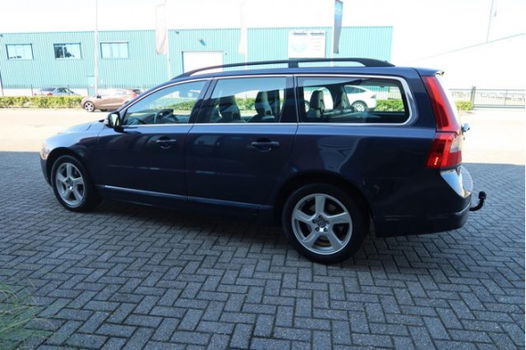 Volvo V70 - 2.0 D3 Limited Edition Automaat Trekhaak Leer Navigatie 5-cilinder Dealer onderhouden Ne - 1