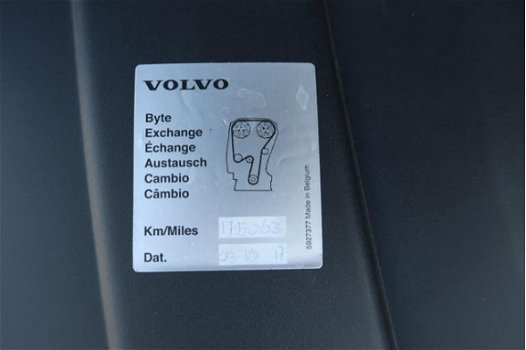 Volvo V70 - 2.0 D3 Limited Edition Automaat Trekhaak Leer Navigatie 5-cilinder Dealer onderhouden Ne - 1