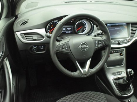 Opel Astra - 1.0 Turbo 105pk Business+ Navi, PDC V+A en 17