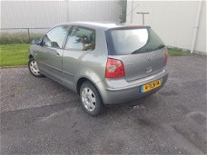 Volkswagen Polo - 1.2