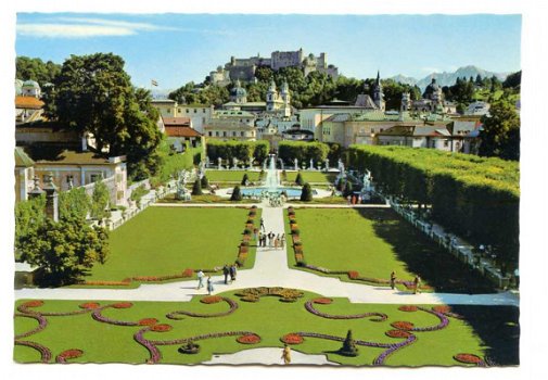 G018 Salzburg Barockstadt Mirabellgarten mit dem Hohen Goll / Oostenrijk - 1