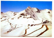 G058 Grossglockner Hochalpenstrasse in de sneeuw / Oostenrijk