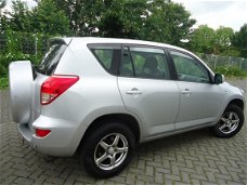 Toyota RAV4 - 2.2 D4D Linea Terra - GRIJS - PDC - ZONDAG OPEN