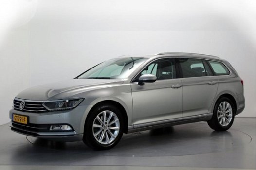 Volkswagen Passat Variant - 2.0 TDI 150pk Business Edition R Virtual Cockpit LED DAB+ Half-Leder 200 - 1