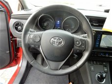 Toyota Auris - 1.8 Hybride EXECUTIVE NAVI + 12 MND GARANTIE