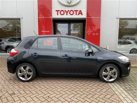 Toyota Auris - 1.8 Full Hybrid Dynamic Business CVT 5D - 1