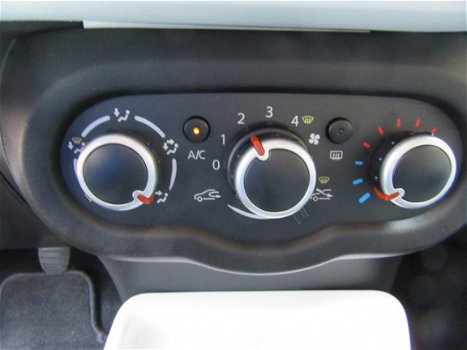 Renault Twingo - 1.0 SCe Collection Airco Cpv elekt.ramen telefoon navigatie - 1