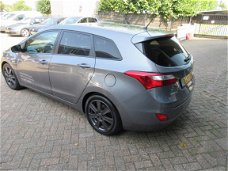 Hyundai i30 Wagon - 1.6 GDi i-Motion AIRCO/ PARKEERSENSOREN ACHTER