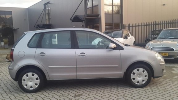 Volkswagen Polo - 1.4-16V Optive 5 Deurs - 1