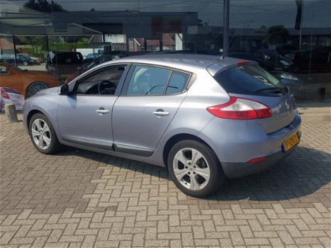 Renault Mégane - 1.6 parkeersensoren v+a, airco, stoelverwa - 1