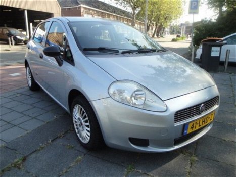 Fiat Punto - Grande 1.4 5-Drs Active - 1