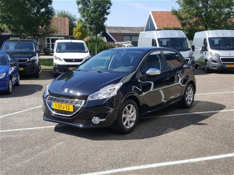 Peugeot 208 - 1.2 PT-82PK 5D STYLE NAVI PARKHULP BLUETOOTH, CRUIS EN LM-VELGEN - 1