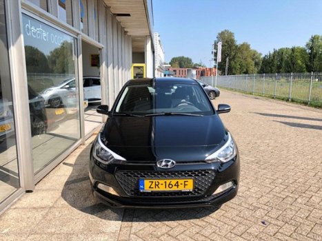 Hyundai i20 - AIRCO / ELEKTRISCHE RAMEN / CRUISE CONTROL /STOELVERWARMING - 1