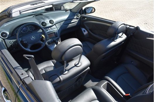 Mercedes-Benz CLK-klasse Cabrio - CLK 240 Avantgarde / Orig. NL-Auto / 70.000 KM / Navi / Leder / PD - 1