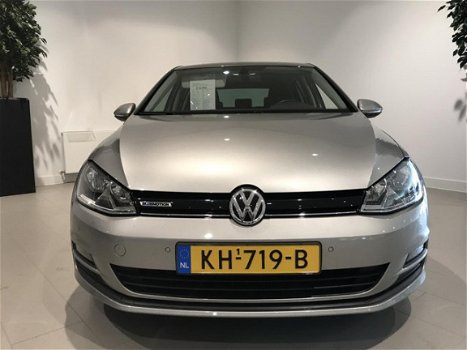 Volkswagen Golf - 1.0 TSI 115PK Connected Series | Navi | Lichtmetalen velgen | - 1