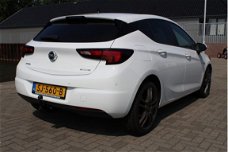 Opel Astra - 1.6 CDTI Business+ NAVI/LMV