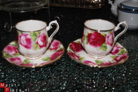 2 kop en schotels Royal Albert Old English rose - 1