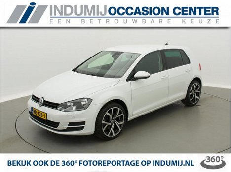 Volkswagen Golf - 1.2 TSI Business Edition Highline // Navi / Sportstoelen / Stoelverwarming / Bluet - 1