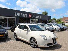 Alfa Romeo MiTo - 1.4 T Distinctive AUTOMAAT SPORTSTOELEN / CAMERA / NAVIGATIE