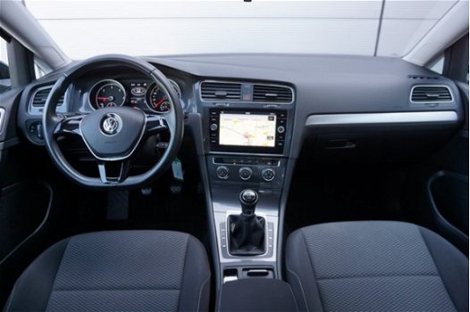 Volkswagen Golf Variant - 1.6 TDI 90pk Trendline + Cruise Control + Navigatie - 1