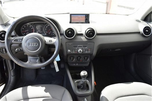 Audi A1 - 1.2 TFSI Attraction Pro Line Business navigatie, cruise control, bluetooth, airco, multi s - 1