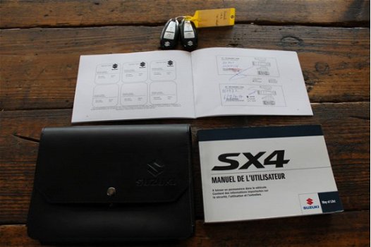 Suzuki SX4 S-Cross - 1.6 High Executive AllGrip Navigatie, Leder, Pano dak, Xenon, Camera, Full Opti - 1