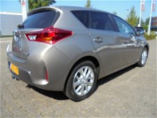 Toyota Auris - 1.8 Hybrid Lease Panoramadak, climate control en trekhaak