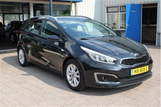 Kia cee'd Sportswagon - 1.0 T-GDi First Edition Navi Camera Airco Bluetooth - 1