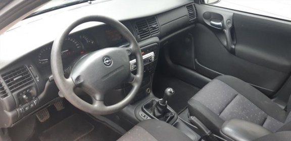 Opel Vectra - 1.6 I 16V ST NIEUWE APK BIJ AFL - 1