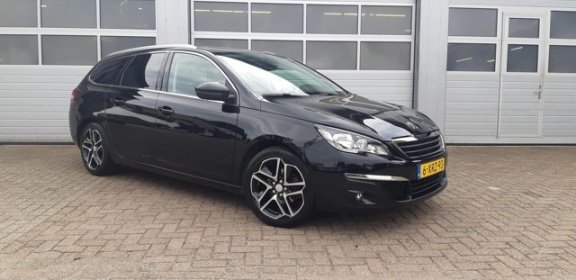 Peugeot 308 - 1.6 E-HDI 120PK PANORAMADAK NAVI HALF LEDEREN BEKLEDING - 1