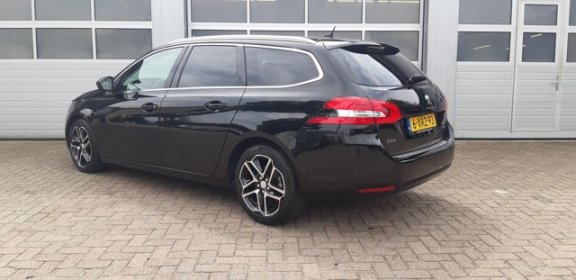 Peugeot 308 - 1.6 E-HDI 120PK PANORAMADAK NAVI HALF LEDEREN BEKLEDING - 1