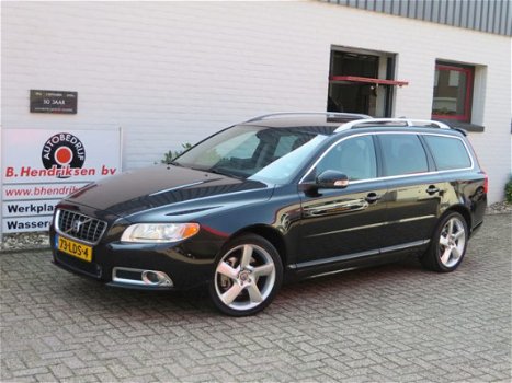 Volvo V70 - 2.4D 163PK AUT Summum/ Full option/ Topstaat - 1