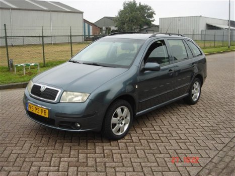 Skoda Fabia Combi - 1.4-16V Elegance Airco met boekjes+NAP - 1